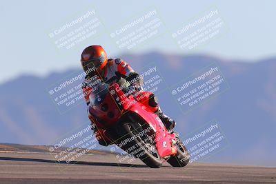 media/Nov-06-2023-Moto Forza (Mon) [[ce023d0744]]/3-Intermediate Group/Session 5 (Turn 9)/